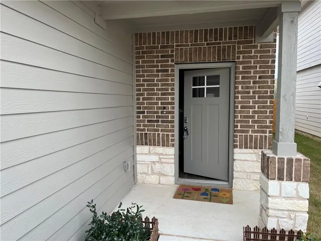 $2,050 | 14010 Levy Lane, Pflugerville, TX 78660