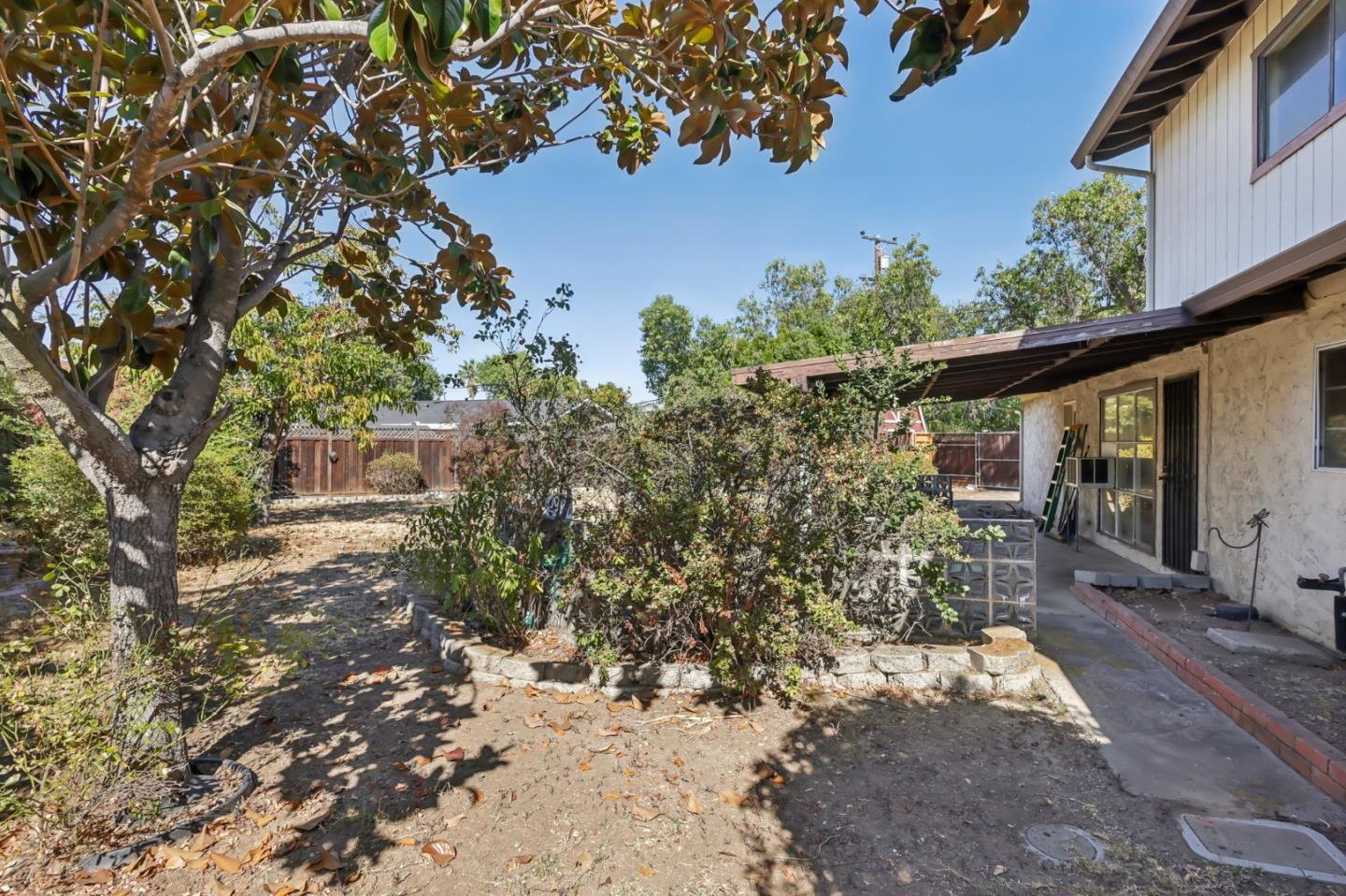 14769 Nelson Way San Jose, CA 95124 - Photo 27 of 43 a view of a backyard