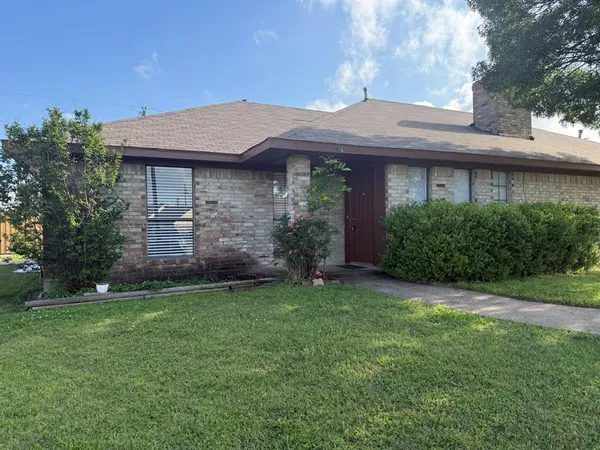 $1,800 | 3416 Lillie Street, Sachse, TX 75048