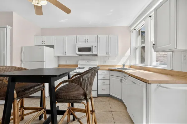 $875,000 | 105 8th Street, Unit 1, Hoboken, NJ 07030