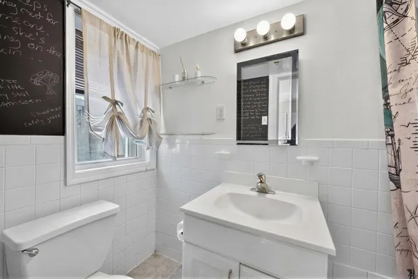 $875,000 | 105 8th Street, Unit 1, Hoboken, NJ 07030