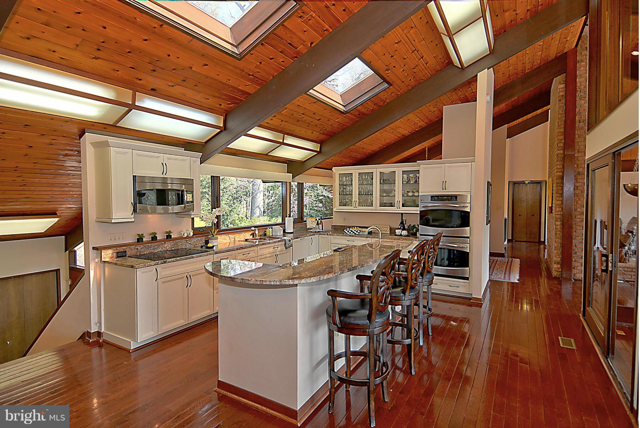 11569 Lake Newport Road Reston, VA 20194 - Photo 12 of 30 Kitchen