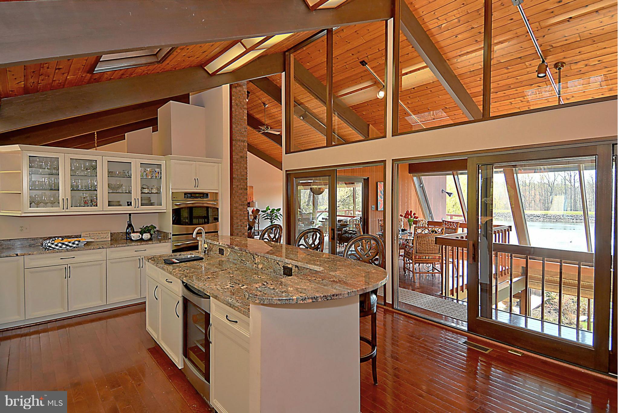 11569 Lake Newport Road Reston, VA 20194 - Photo 13 of 30 Kitchen