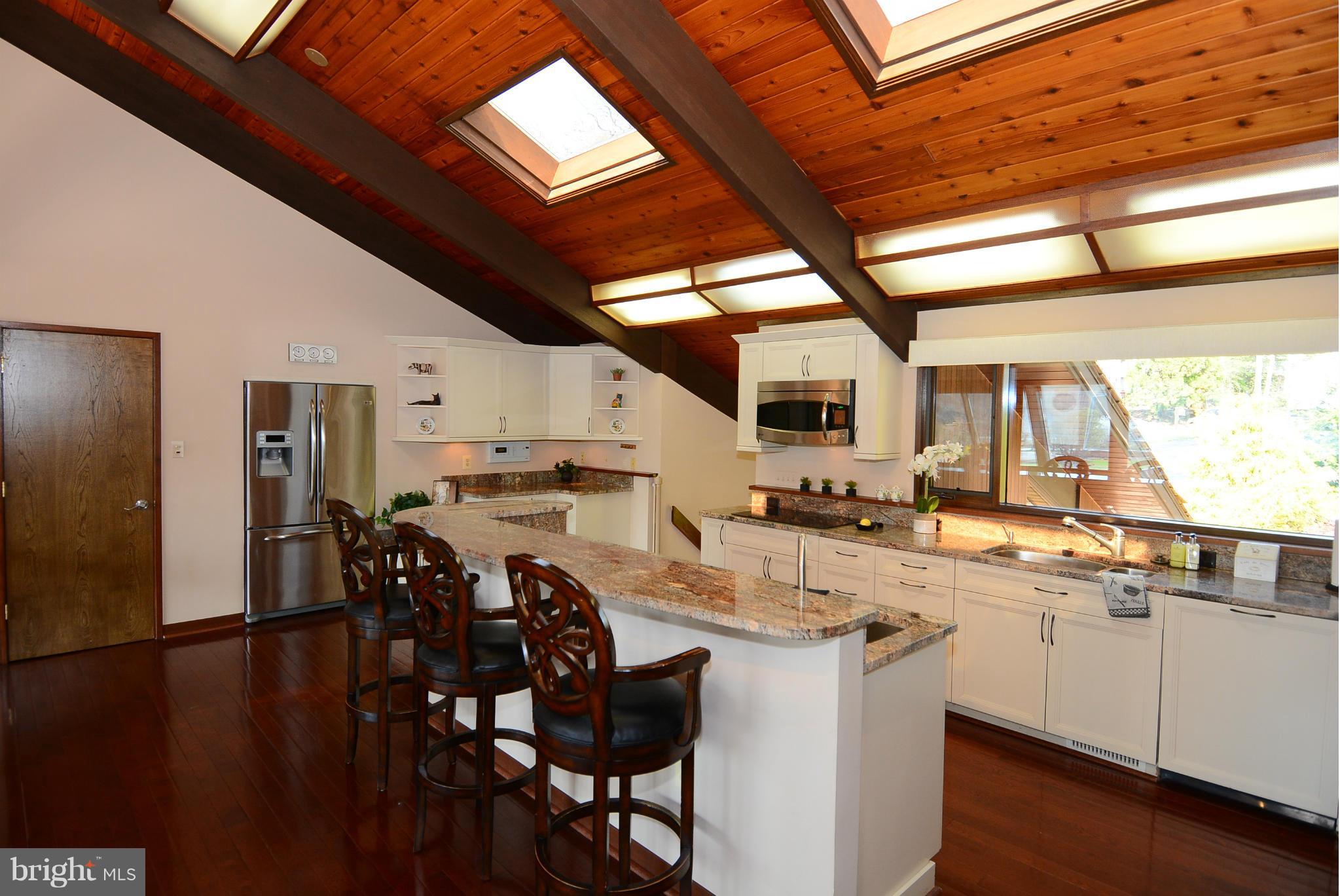 11569 Lake Newport Road Reston, VA 20194 - Photo 14 of 30 Kitchen