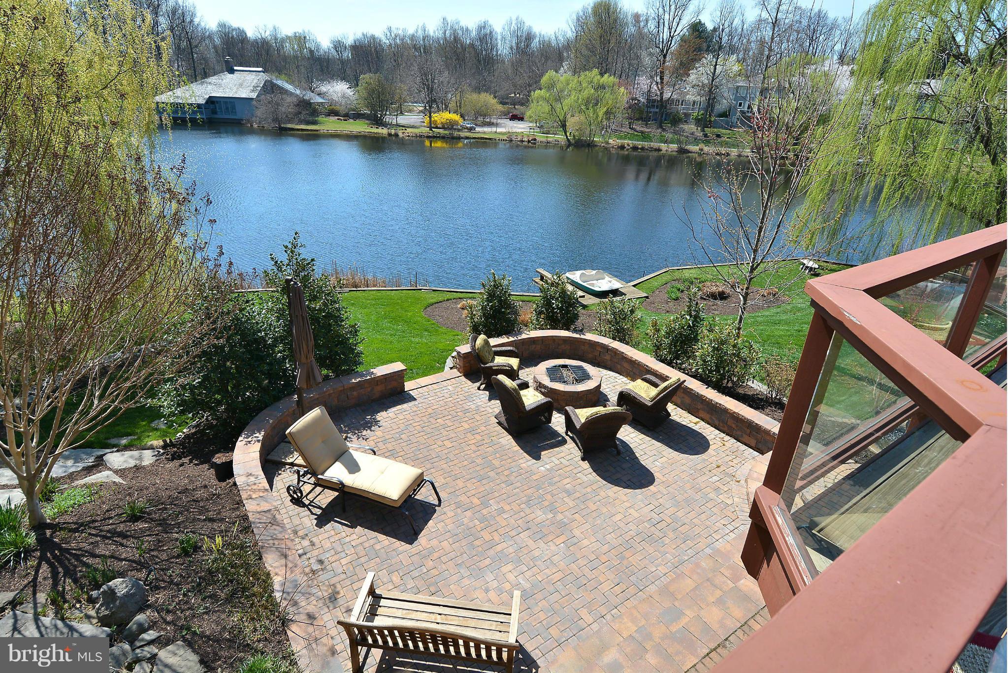 11569 Lake Newport Road Reston, VA 20194 - Photo 4 of 30 Exterior (Rear)