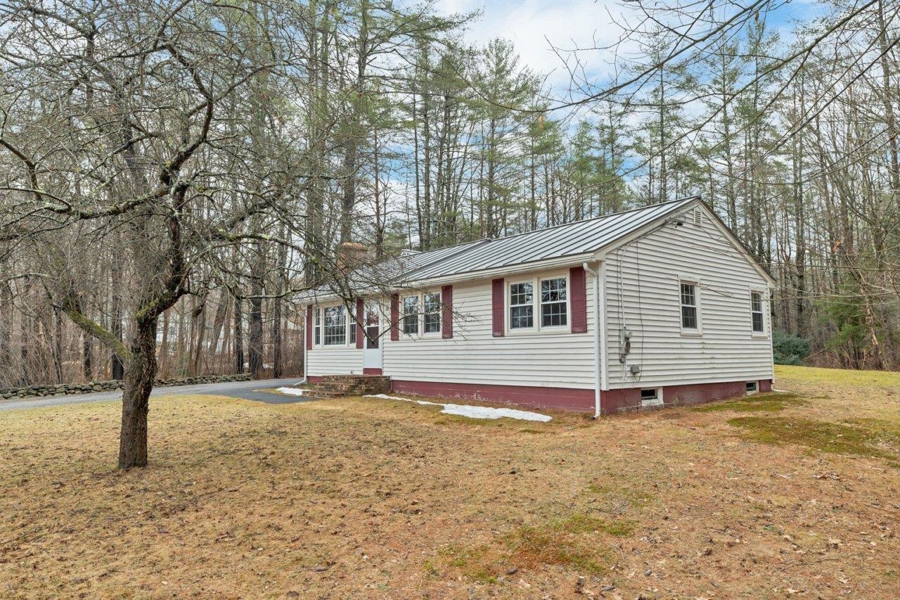 62 Highland Mountain Road Northfield, NH 03276 - Photo 3 of 44