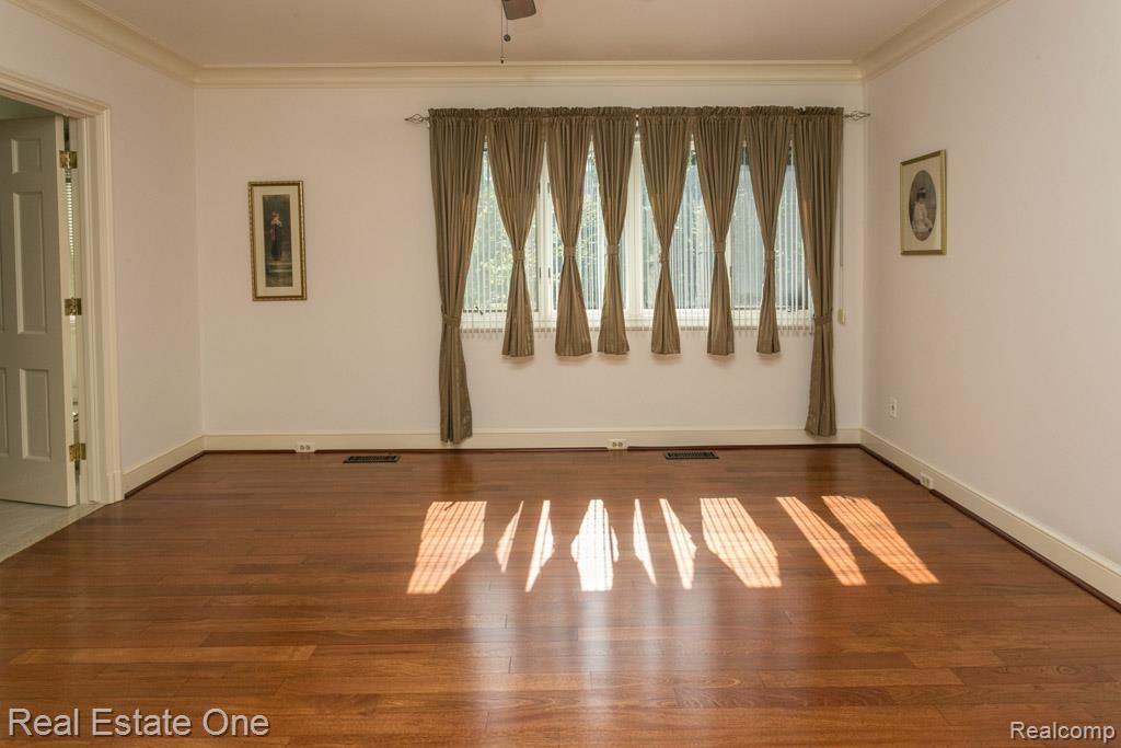 5941 Southgate Road Rochester, MI 48306 - Photo 33 of 72 5941SouthgateRd-31.jpg