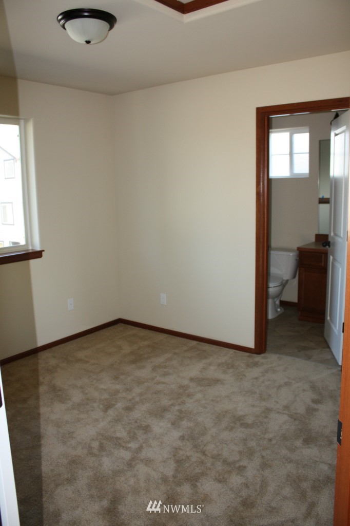 3404 181st Place Southeast Bothell, WA 98012 - Photo 7 of 8
