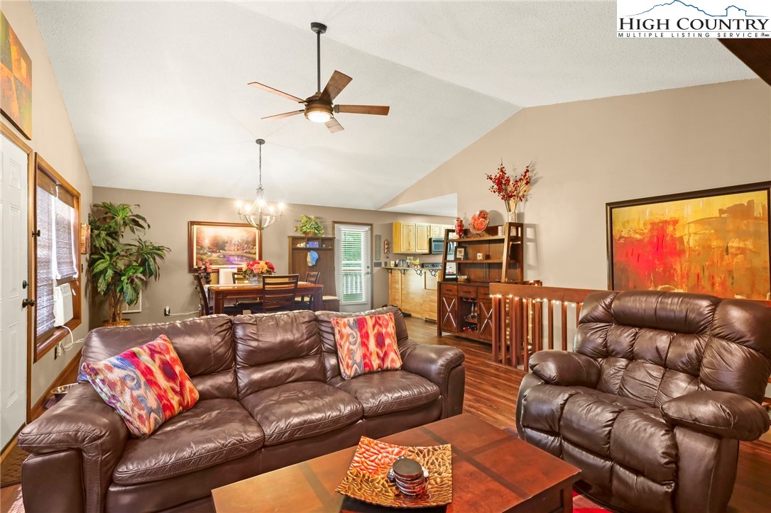 319 Pinnacle Ridge Road Beech Mountain, NC 28604 - Photo 11 of 32 Gallery Image 11