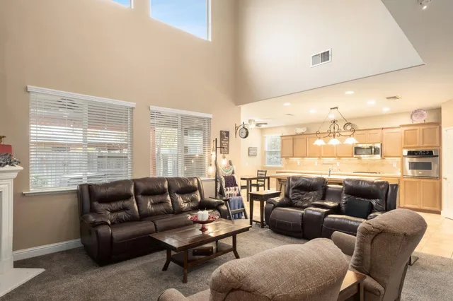 $575,000 | 775 South Michelle Avenue, Kerman, CA 93630