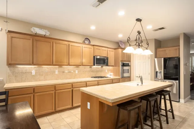 $575,000 | 775 South Michelle Avenue, Kerman, CA 93630