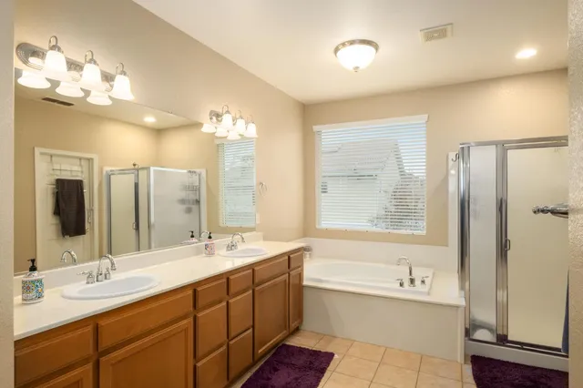 $575,000 | 775 South Michelle Avenue, Kerman, CA 93630