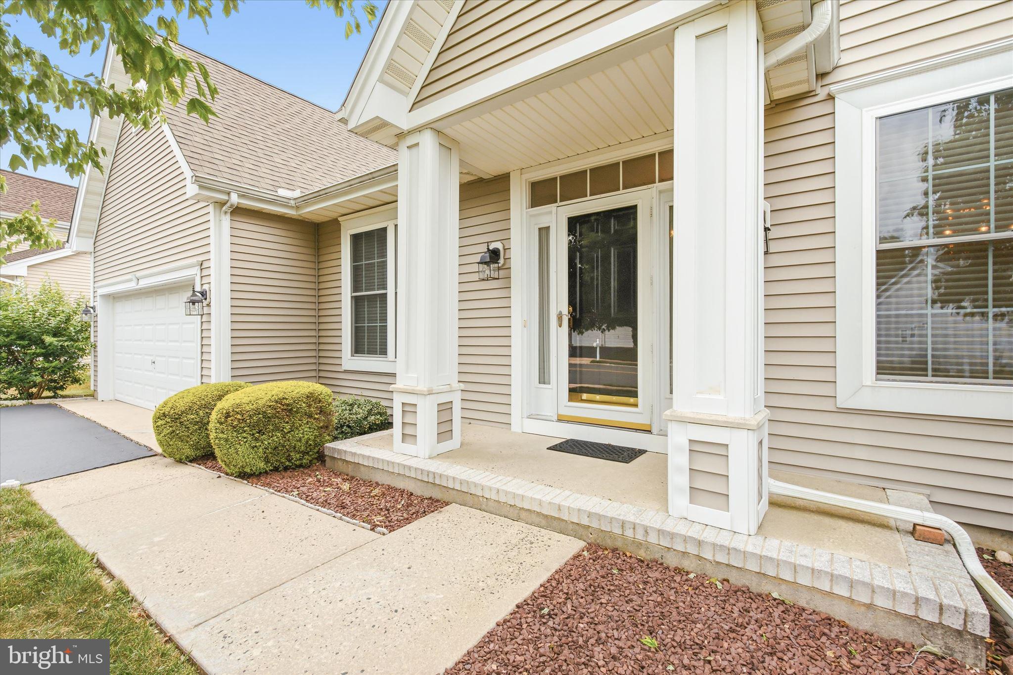 6 Valley Stream Place Barnegat, NJ 08005 - Photo 4 of 58
