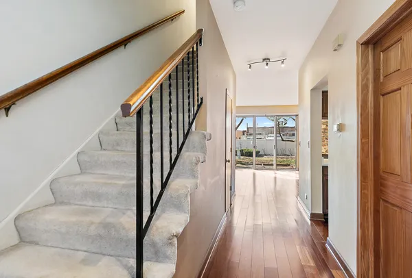 $2,450 | 1273 Cranbrook Drive, Schaumburg, IL 60193