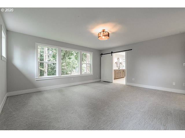 2895 Southwest West Point Avenue Portland, OR 97225 - Photo 12 of 24 Gallery Image 12