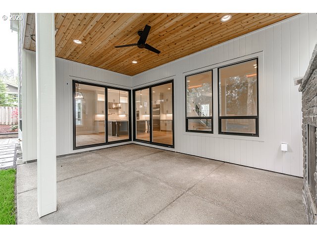2895 Southwest West Point Avenue Portland, OR 97225 - Photo 16 of 24 Gallery Image 16