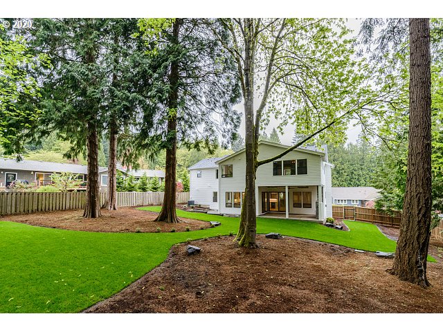 2895 Southwest West Point Avenue Portland, OR 97225 - Photo 5 of 24 Gallery Image 5