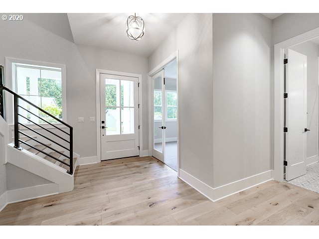 2895 Southwest West Point Avenue Portland, OR 97225 - Photo 6 of 24 Gallery Image 6