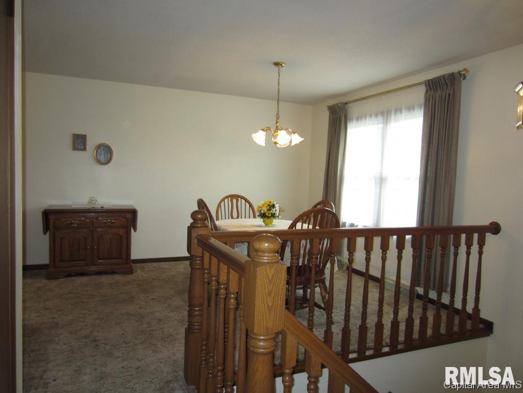 208 Walnut Valley Drive Springfield, IL 62707 - Photo 5 of 22