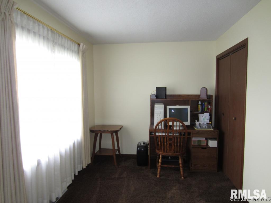 208 Walnut Valley Drive Springfield, IL 62707 - Photo 9 of 22