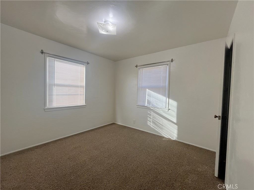 911 Park Avenue Calimesa, CA 92320 - Photo 12 of 19 an empty room with windows