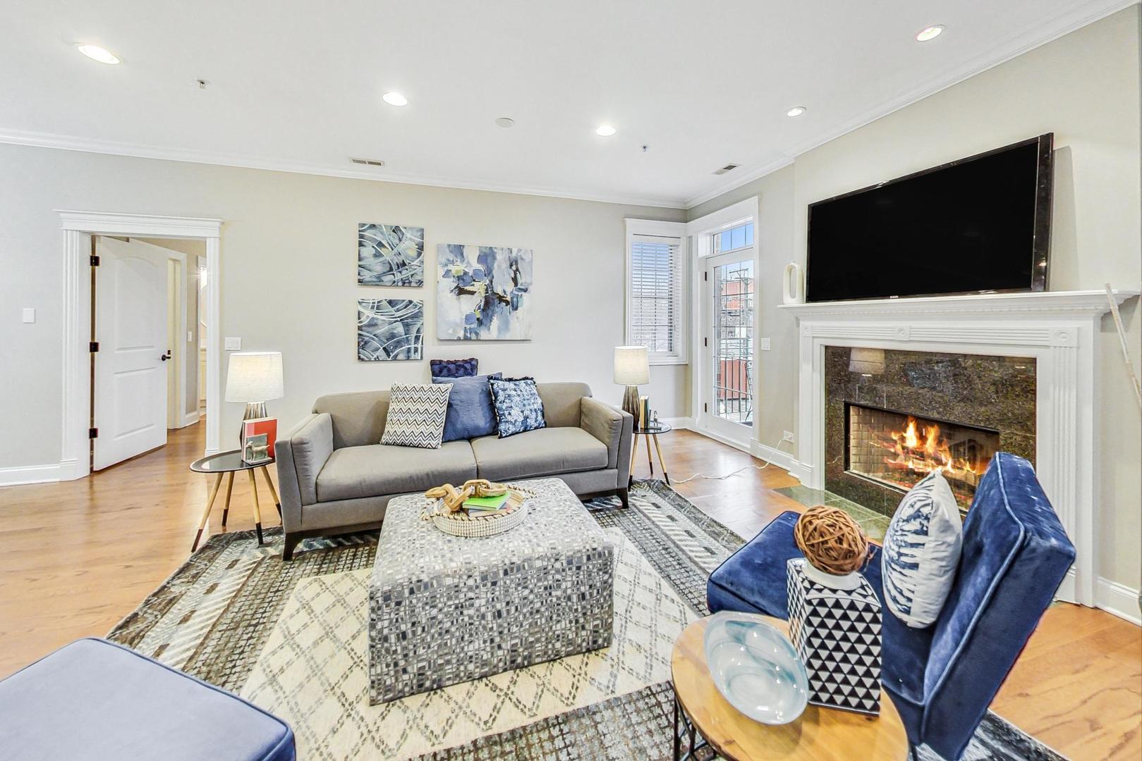 1453 West Irving Park Road, Unit 203 Chicago, IL 60613 - Photo 6 of 22 Gallery Image 6