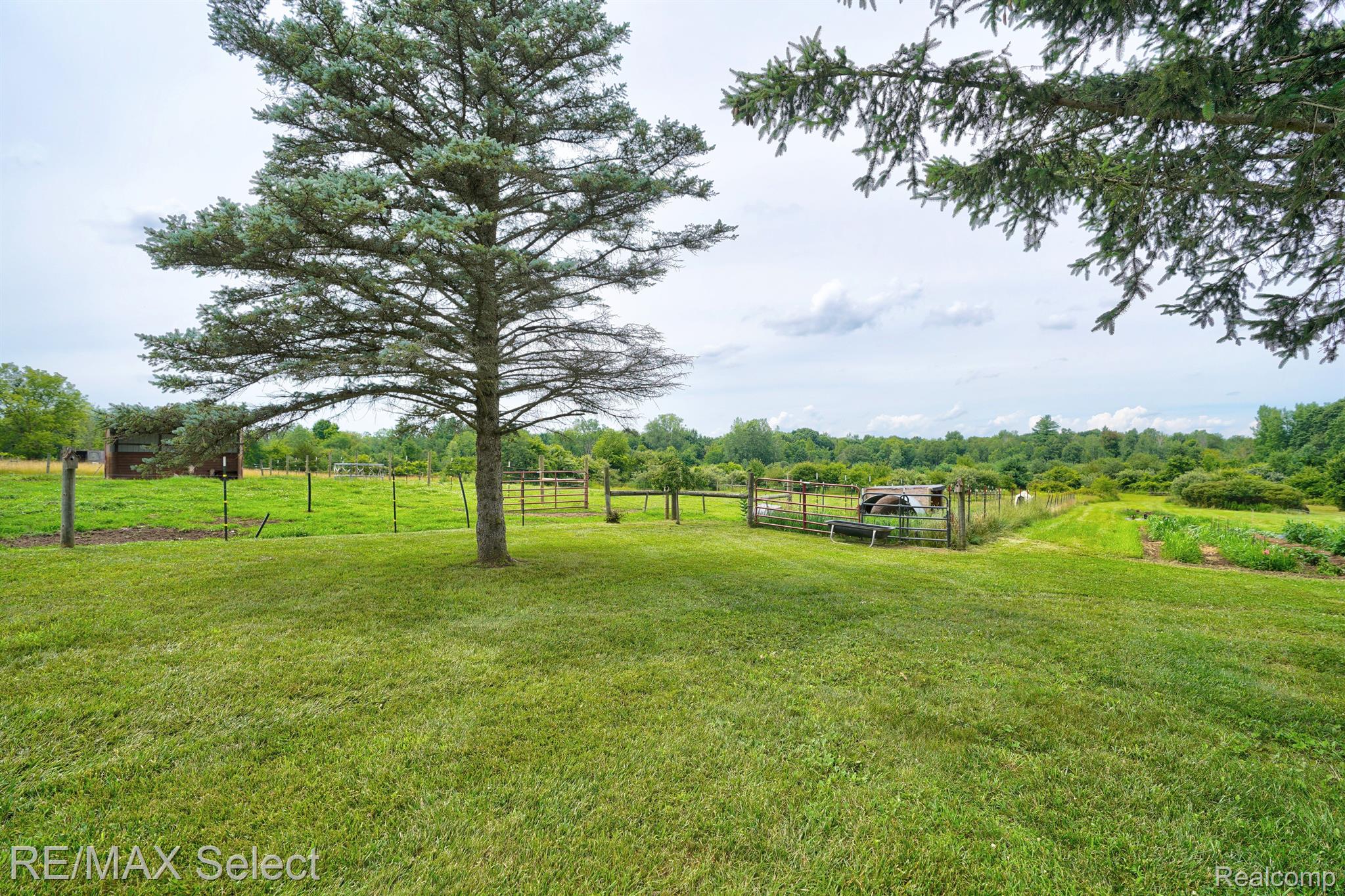11119 East Stanley Road Davison, MI 48423 - Photo 17 of 44 Gallery Image 17