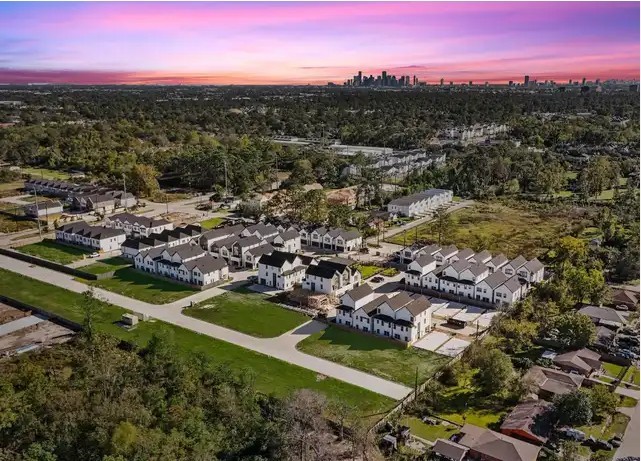 7328 Parkes Street Houston, TX 77088 - Photo 11 of 12 a view of a city