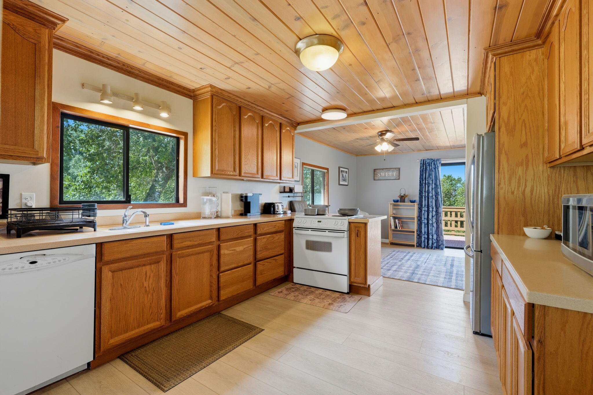 53237 Hogback Drive Miramonte, CA 93641 - Photo 8 of 48