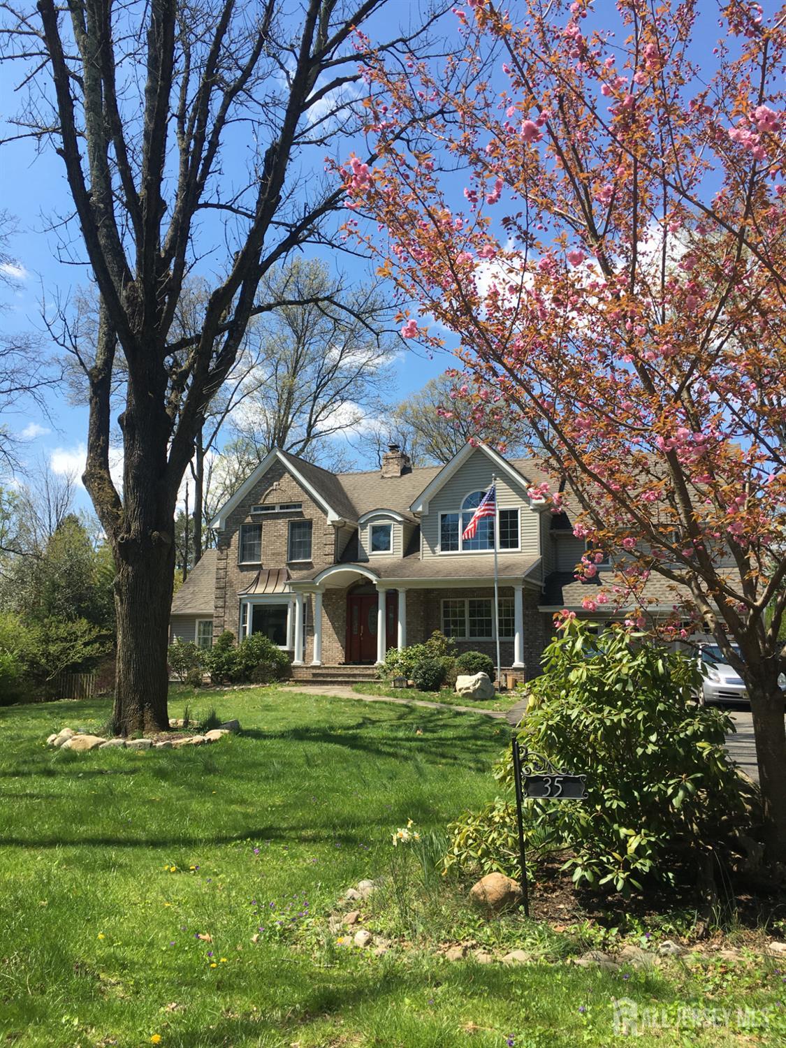 35 Warwick Road Colonia, NJ 07067 - Photo 3 of 8