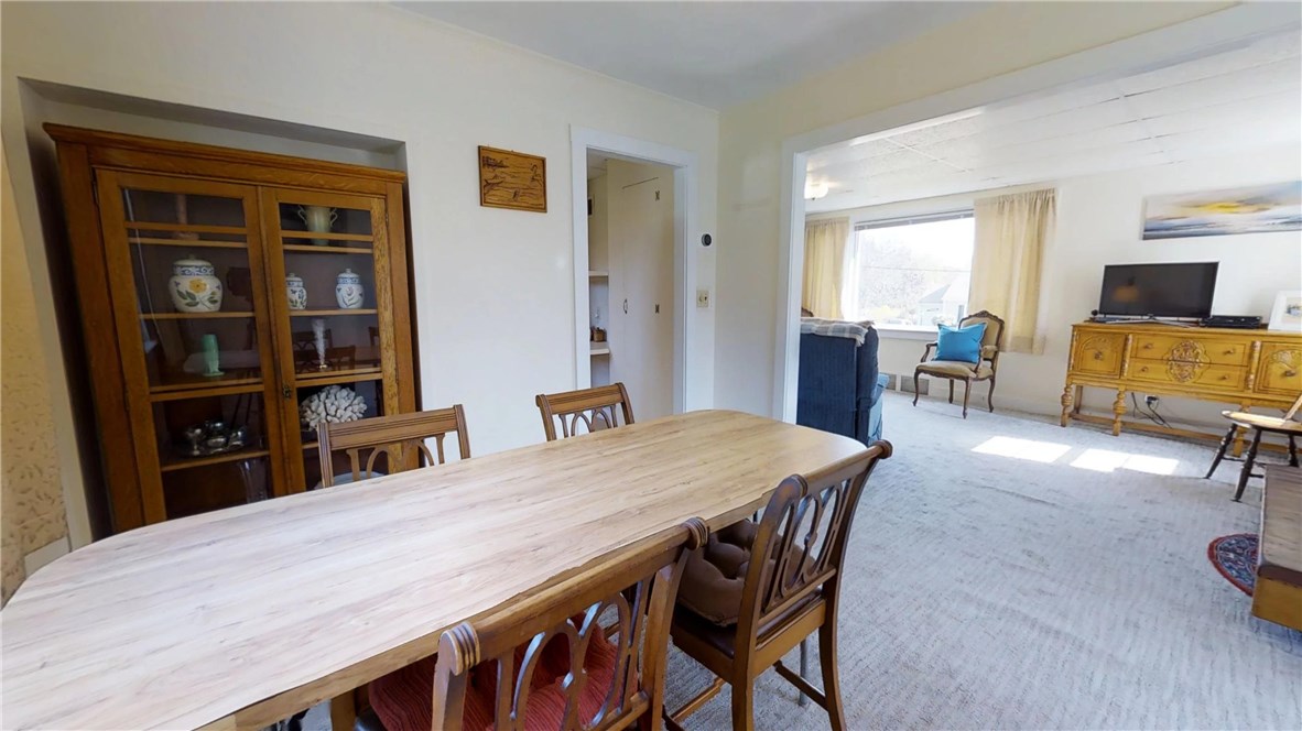 3 Maywood Road Narragansett, RI 02882 - Photo 12 of 31 Dining room.