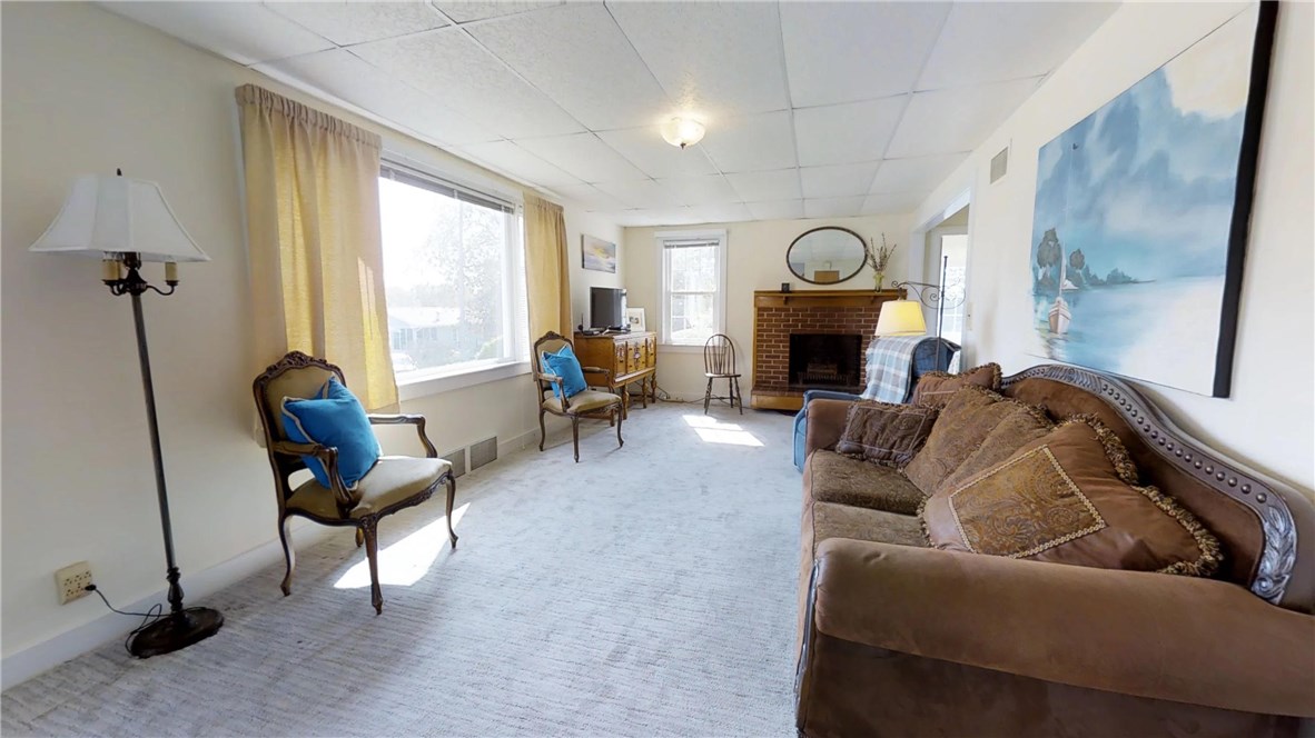 3 Maywood Road Narragansett, RI 02882 - Photo 8 of 31 Living room for great entertainment.