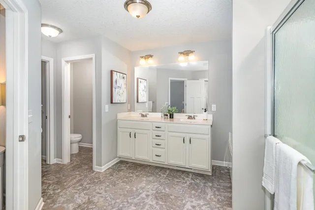 $699,900 | 5099 151st Street West, Apple Valley, MN 55124