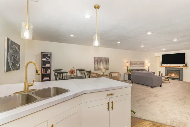 $699,900 | 5099 151st Street West, Apple Valley, MN 55124