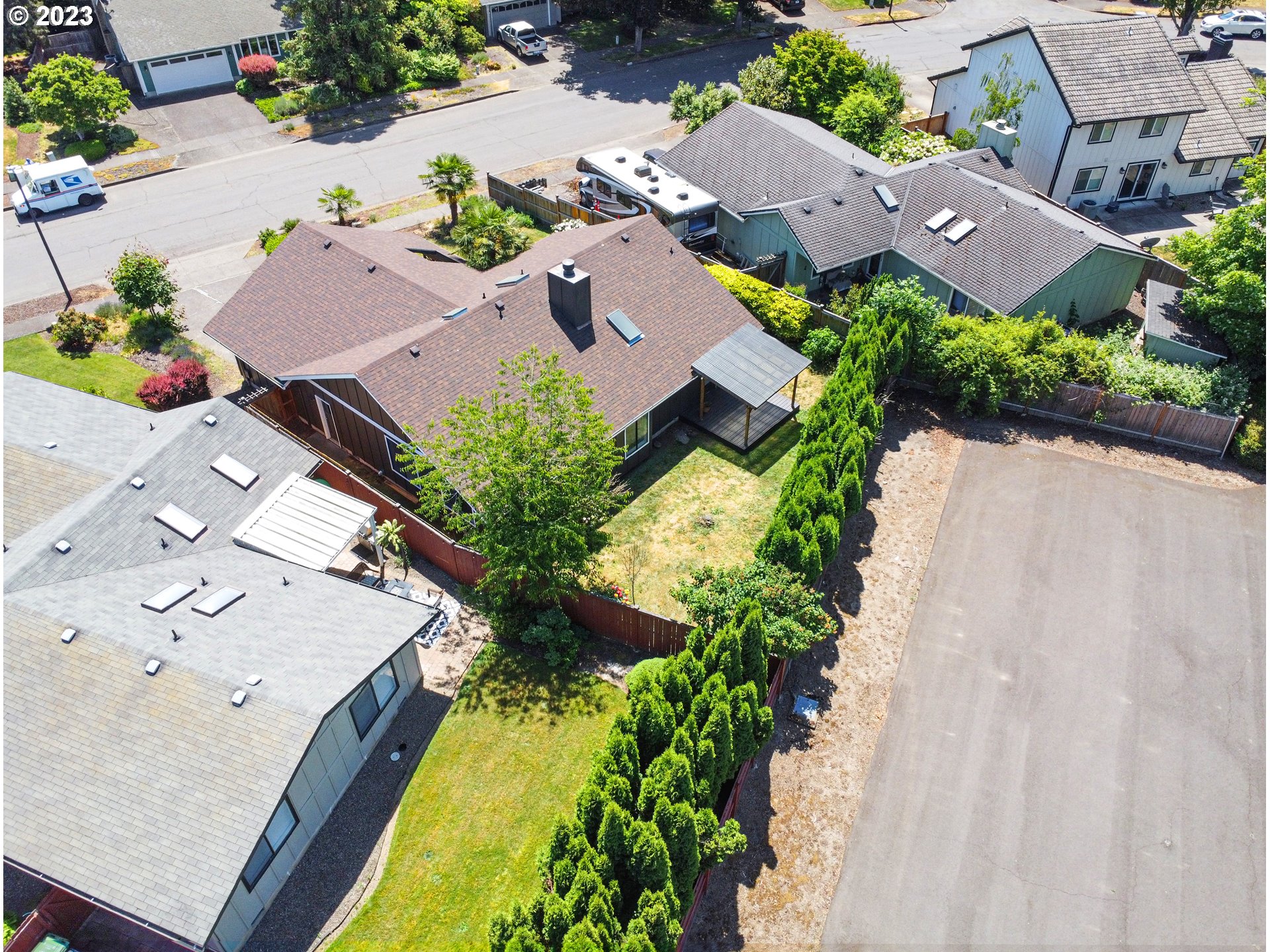 2883 Elysium Avenue Eugene, OR 97401 - Photo 20 of 21 an aerial view of residential houses with outdoor space