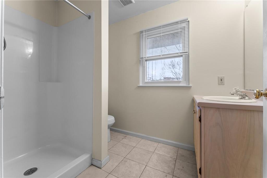 3 Hemingway Street Pittsburgh, PA 15213 - Photo 8 of 32 Gallery Image 8
