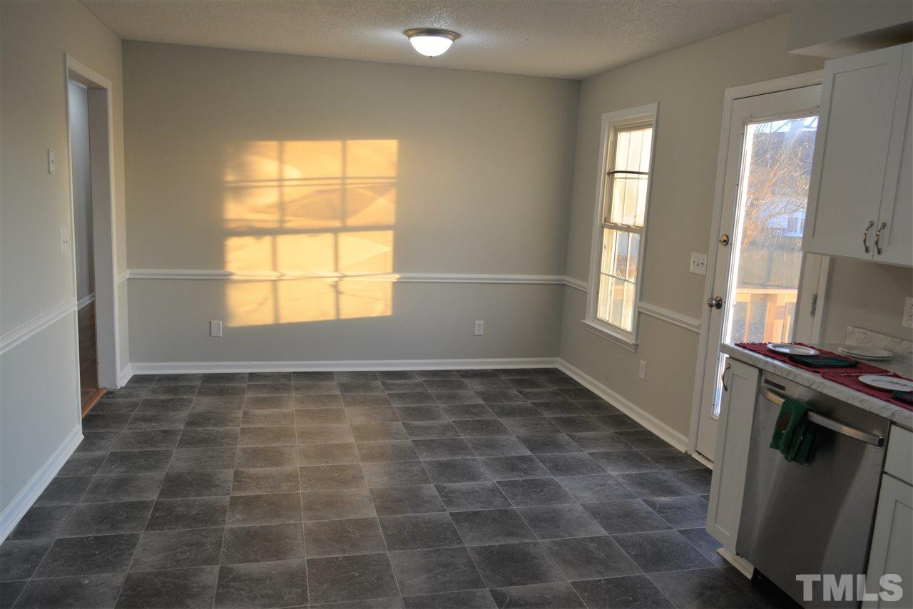 1603 Friendly Road Dunn, NC 28334 - Photo 6 of 24 Gallery Image 6