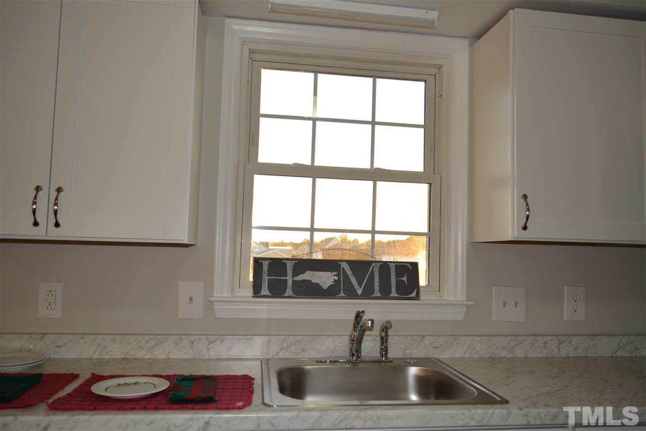 1603 Friendly Road Dunn, NC 28334 - Photo 7 of 24 Gallery Image 7