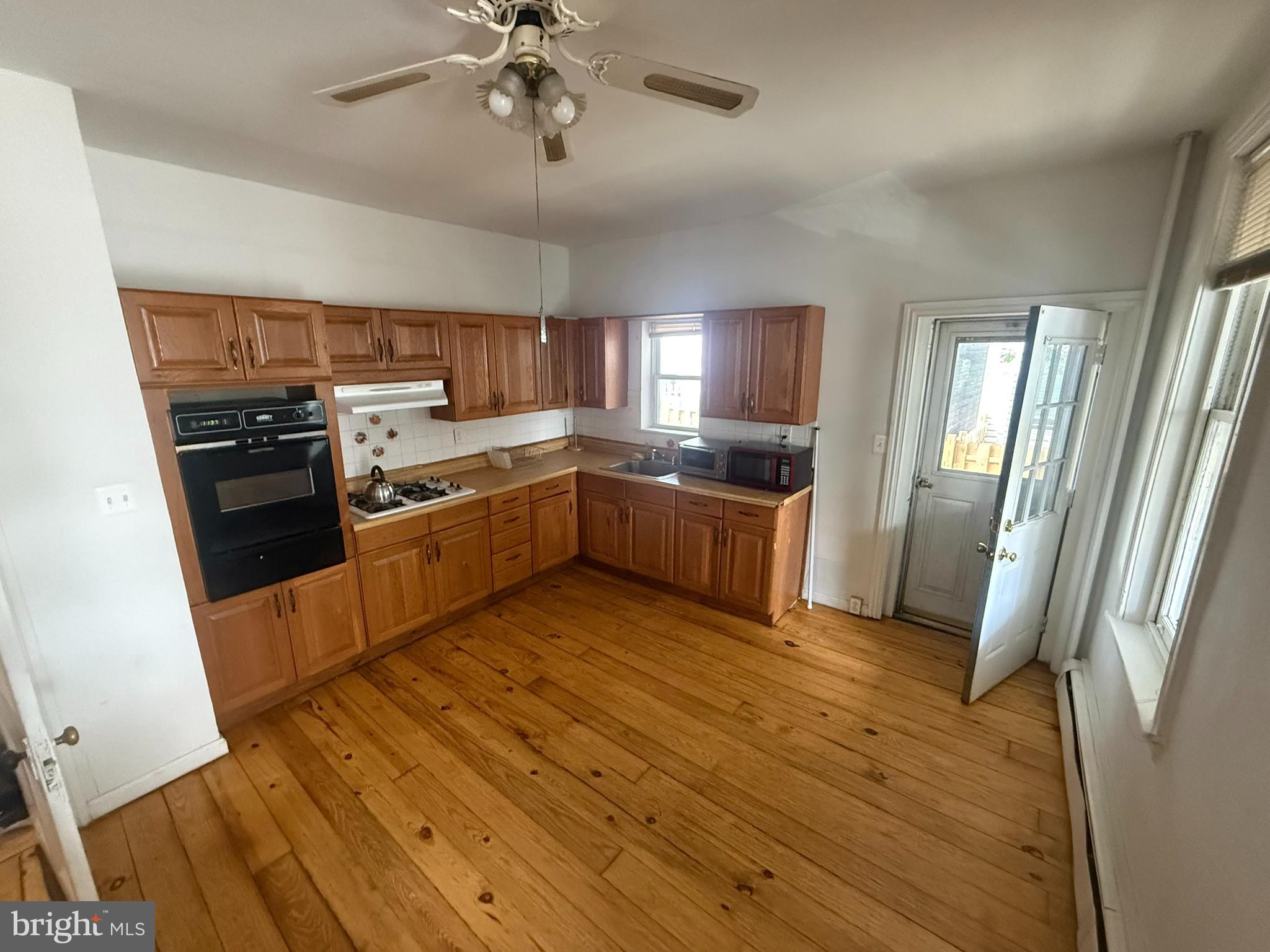 247 Green Lane Philadelphia, PA 19128 - Photo 25 of 25