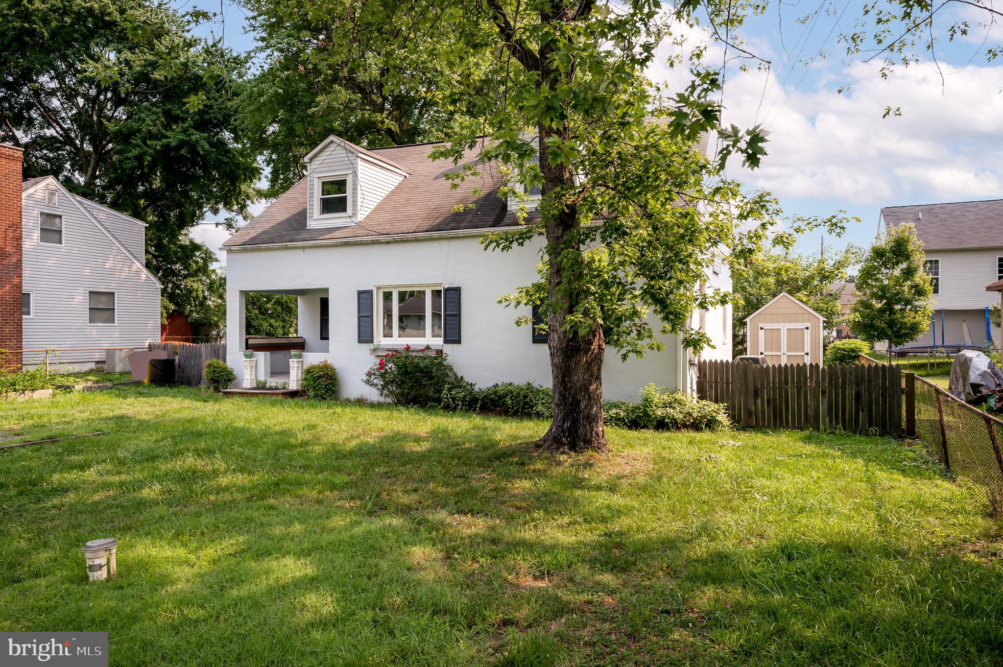 1605 Oriole Road Edgewater, MD 21037 - Photo 4 of 37