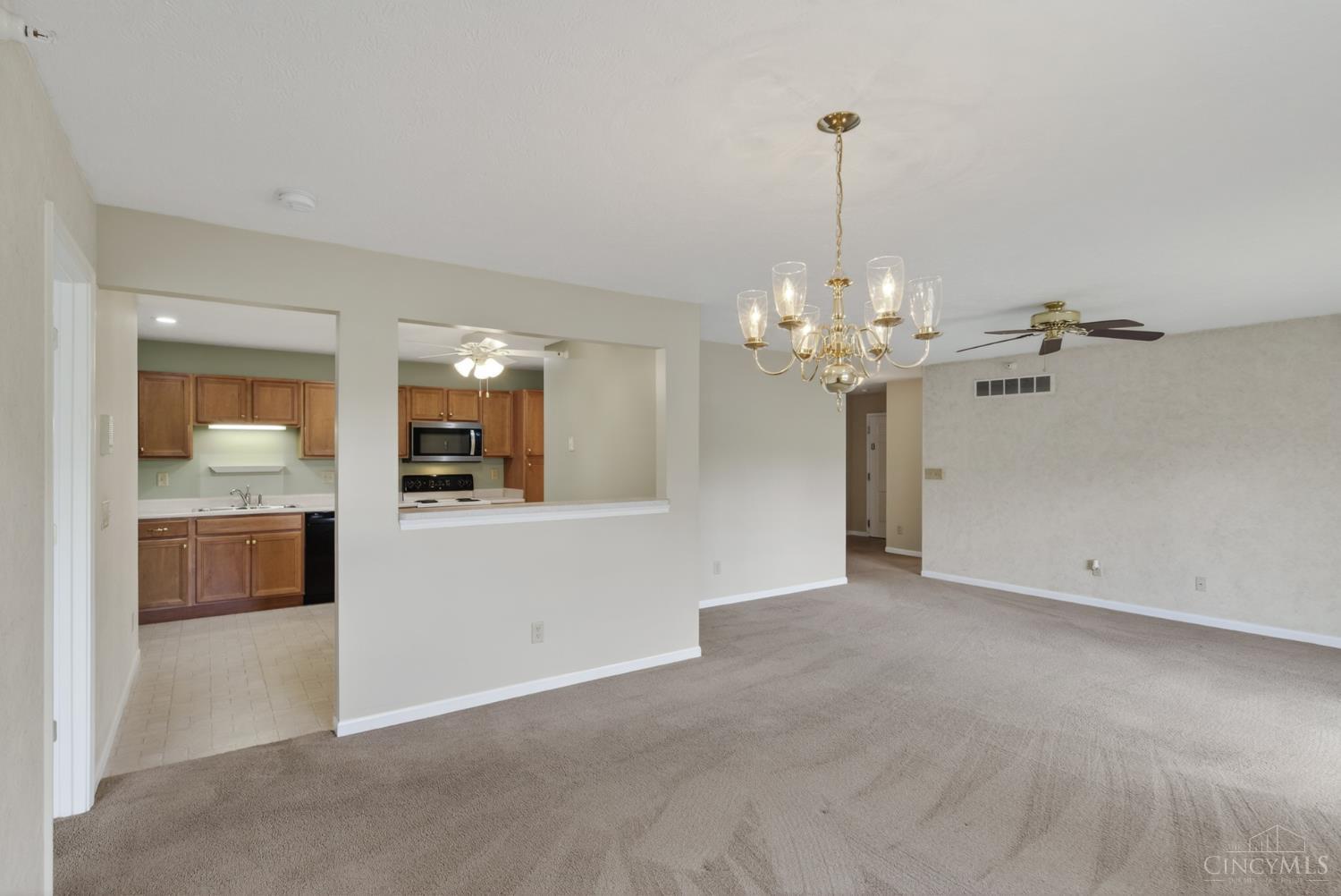 5694 Bridgetown Road, Unit 15 Cincinnati, OH 45248 - Photo 13 of 66 Gallery Image 13