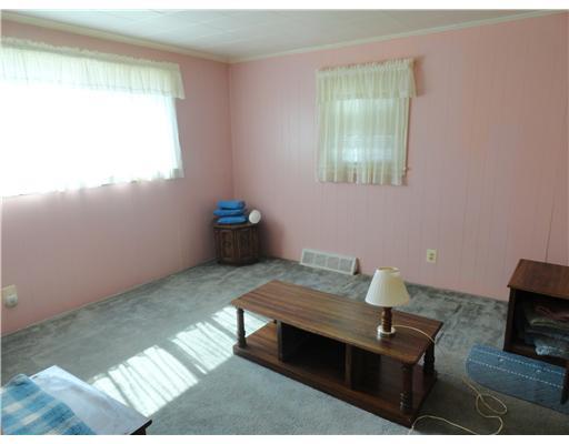 4017 Mt Troy Road Pittsburgh, PA 15214 - Photo 6 of 18 Living Room.