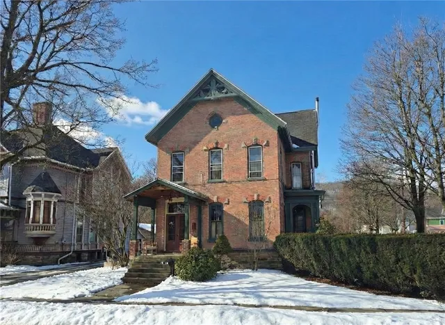 $249,900 | 15 Guernsey Street, Norwich, NY 13815