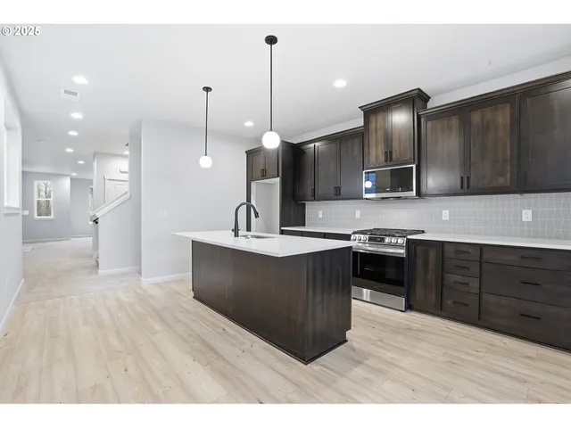 $509,960 | 4668 Southeast 2nd Street, Gresham, OR 97080