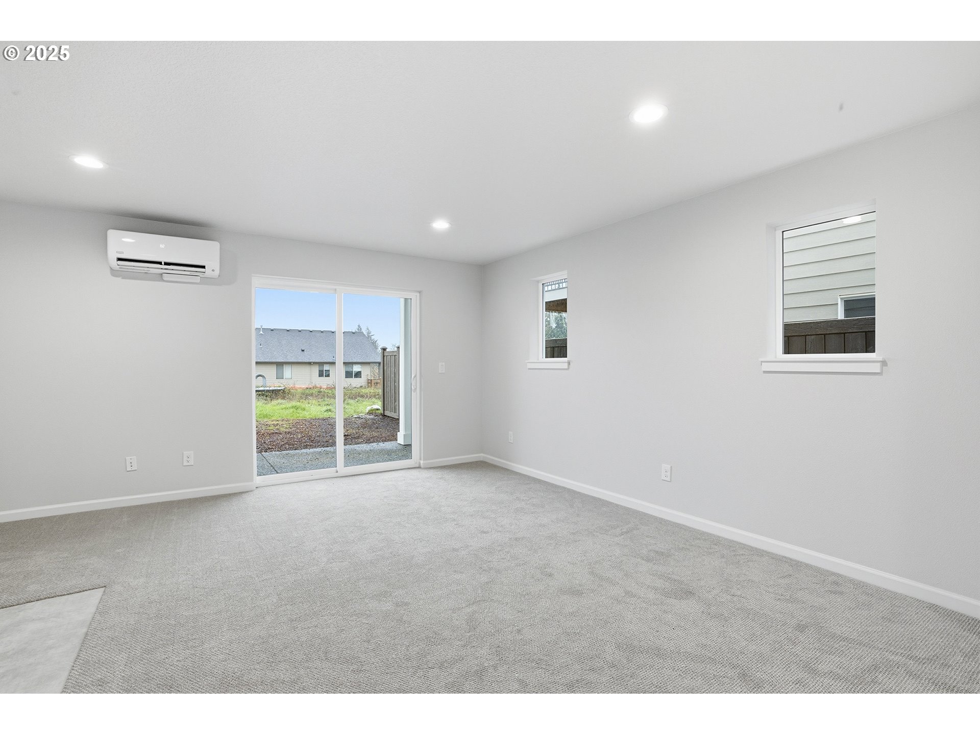 4668 Southeast 2nd Street Gresham, OR 97080 - Photo 7 of 39