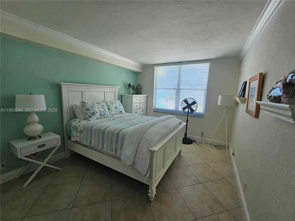 $5,800 | 2501 South Ocean Drive, Unit 411, Hollywood, FL 33019