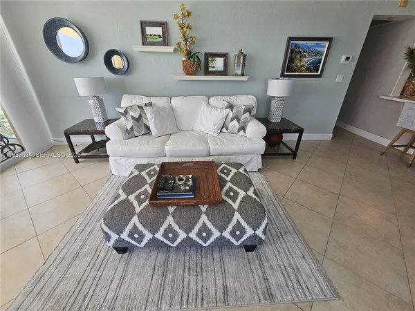 $5,800 | 2501 South Ocean Drive, Unit 411, Hollywood, FL 33019