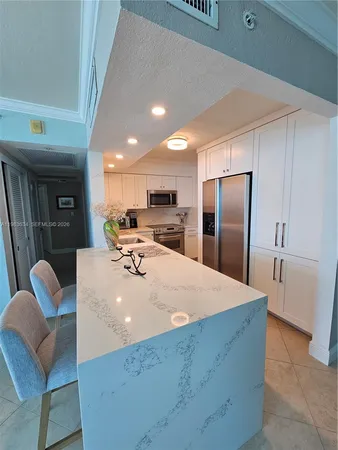 $5,800 | 2501 South Ocean Drive, Unit 411, Hollywood, FL 33019