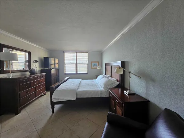 $5,800 | 2501 South Ocean Drive, Unit 411, Hollywood, FL 33019