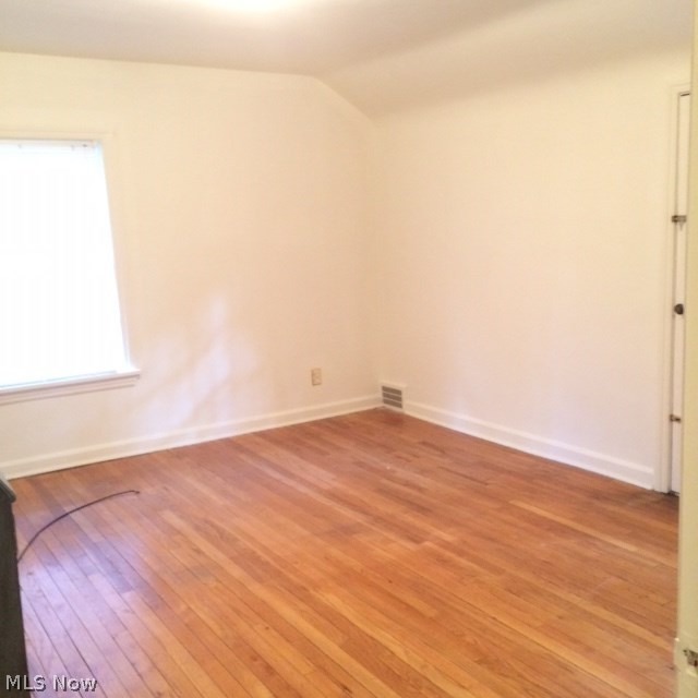 2551 Milton Road Cleveland, OH 44118 - Photo 13 of 25 Large second bedroom